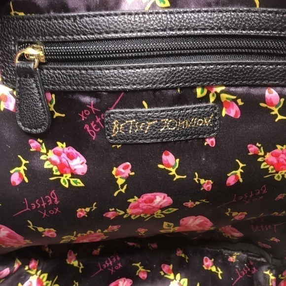 BETSEY JOHNSON ANIMAL PRINT & ROSES LITTLE BACKPACK - Picture 15 of 16